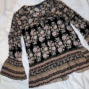 AE Bell Sleeve Shirt